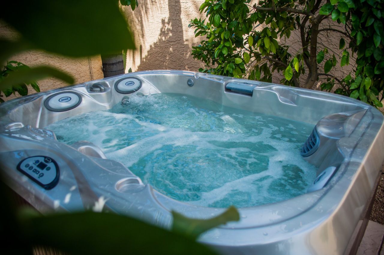 hot tub hydrotherapy